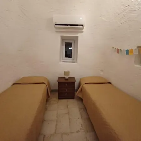 Trullo Negli Ulivi Pezze Di Greco