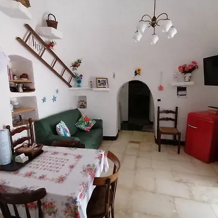 Trullo Negli Ulivi